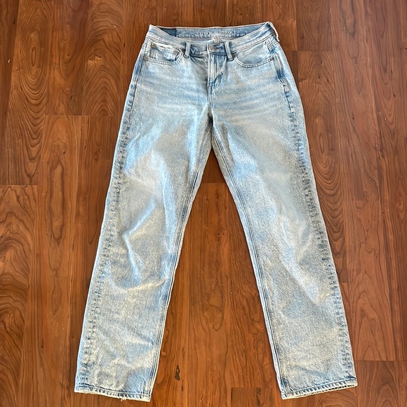 American Eagle Outfitters Denim - American Eagle ‘90s Straight Jeans